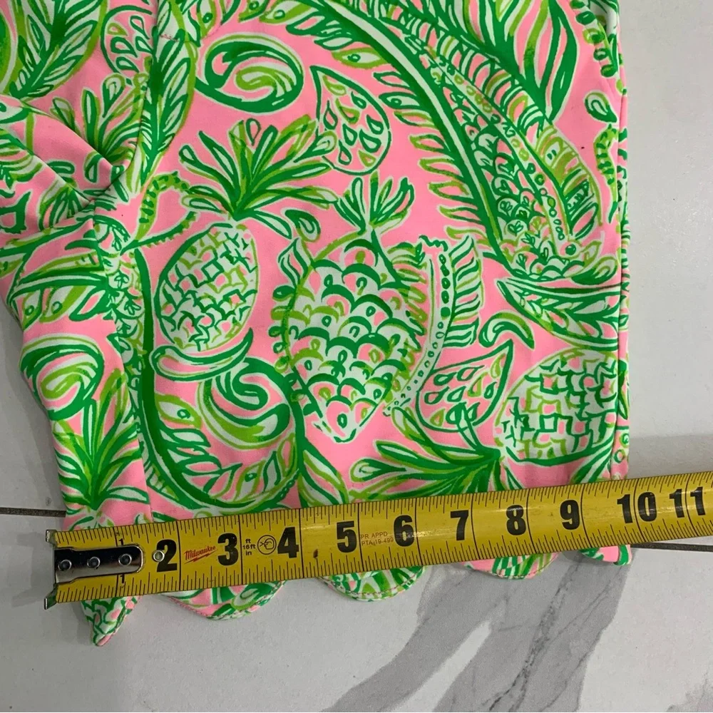 Lilly Pulitzer Shorts Women 2 Darci Knit Short Mandevilla Pineapple Scallop Hem